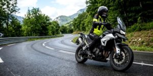 Lire la suite à propos de l’article Comment bien freiner en moto ?